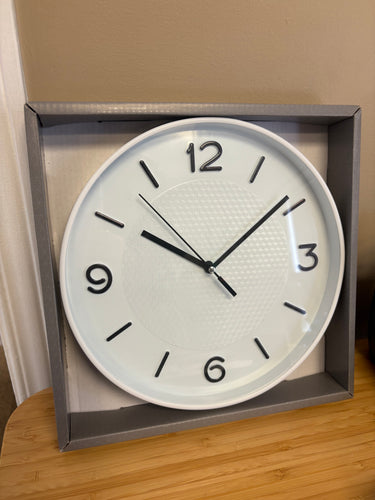 Image of Wall Clock - 1 x 500 Grams